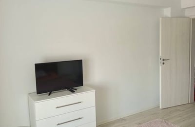 Аренда комфортной 2-комнатной квартиры с балконом, 6-й сектор, Бухарест, Румыния